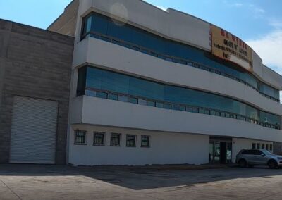 Venta o renta de BODEGA INDUSTRIAL en Lerma. 4,000 m²