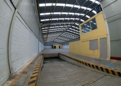 anden de carga e interior de bodega industrial a la renta en el parque industrial ocoyoacac