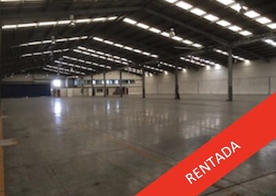 Renta de Bodega Industrial en Toluca. Dentro del parque Toluca 2000. 4,400 m2
